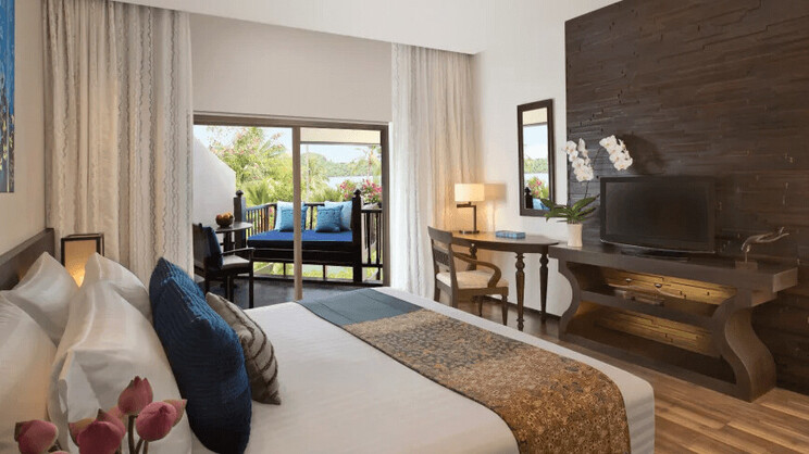 Deluxe Sea View Room